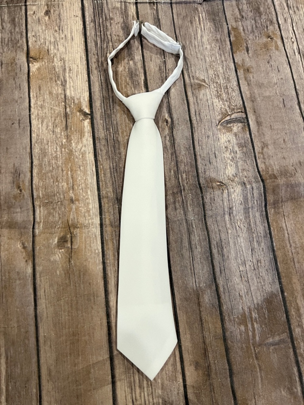 Boys Adjustable Easy On White Communion Tie